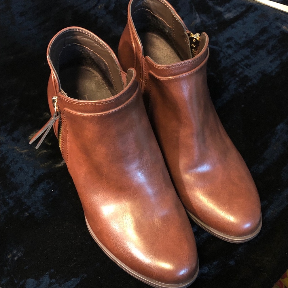Naturalizer Side Zip Ankle Boots leather 7.5